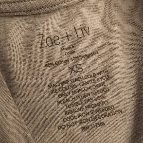 Zoe & Liv Cactus Pocket Muscle Tank - Picture 4 of 7